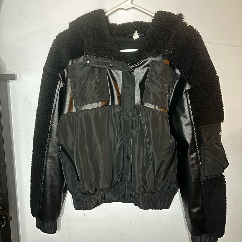 ALO Yoga Black Cargo Utility Jacket Womens size Small